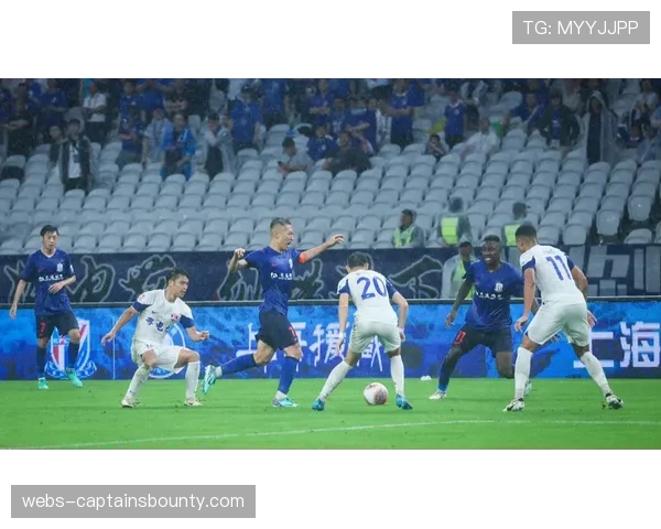 “谢鹏飞的下一站：与上海申花合同到期，去向引发关注”